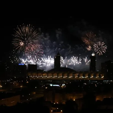 Expo's Superb View Лиссабон